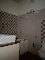 Sub Unit : bathrooms 2
