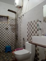 Sub Unit : bathrooms 3