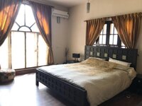 bedrooms 2