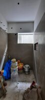 Sub Unit : bathrooms 2