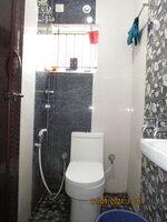 Sub Unit : bathrooms 4