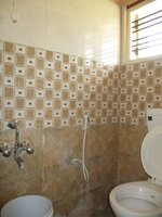 Sub Unit : bathrooms 1