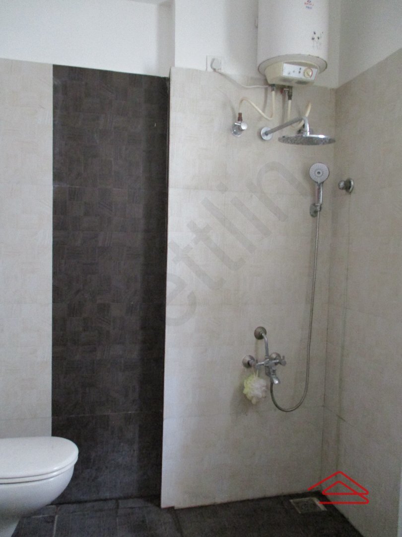 bathrooms 3