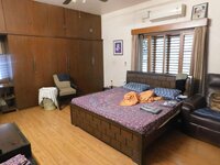 bedrooms 2