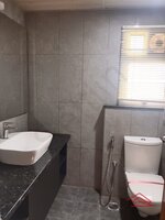 Servant Bathroom 1