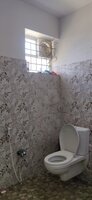 Sub Unit : bathrooms 4