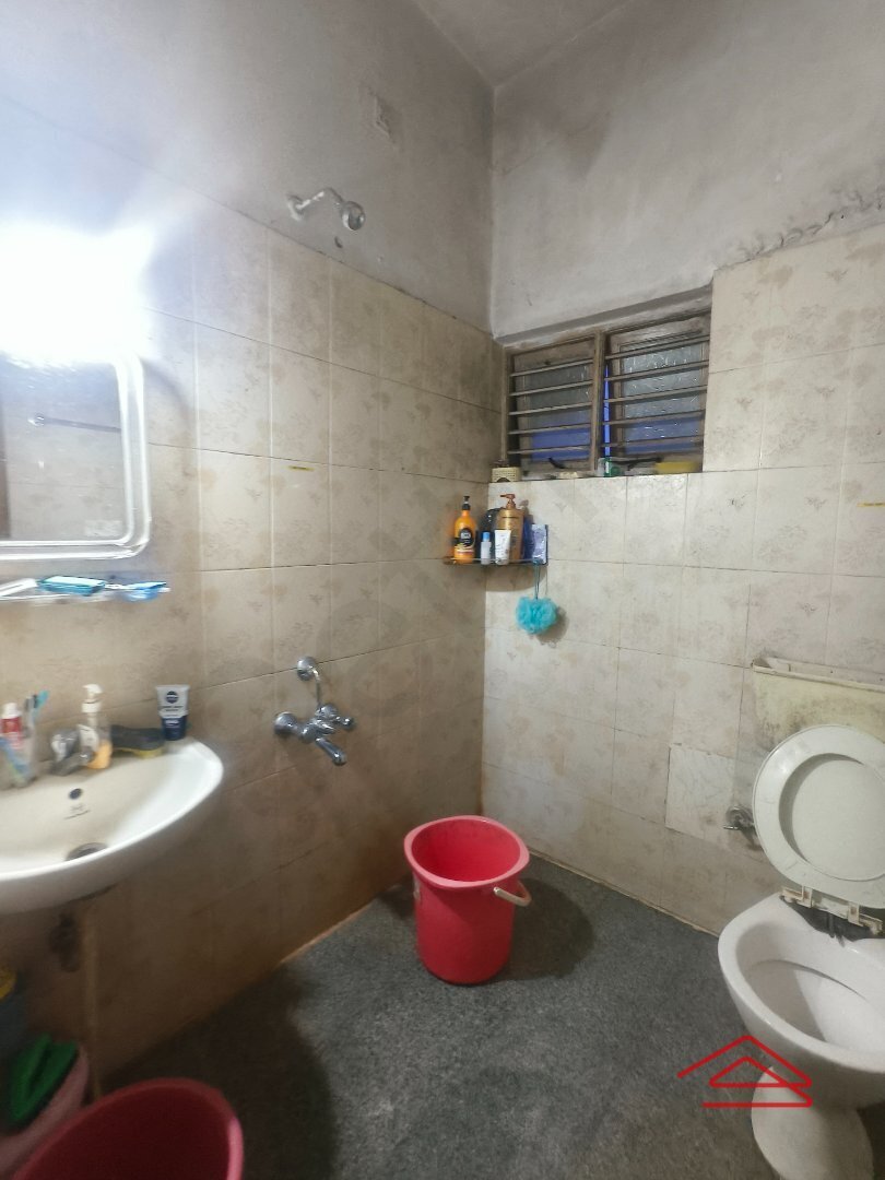 Sub Unit : bathrooms 1