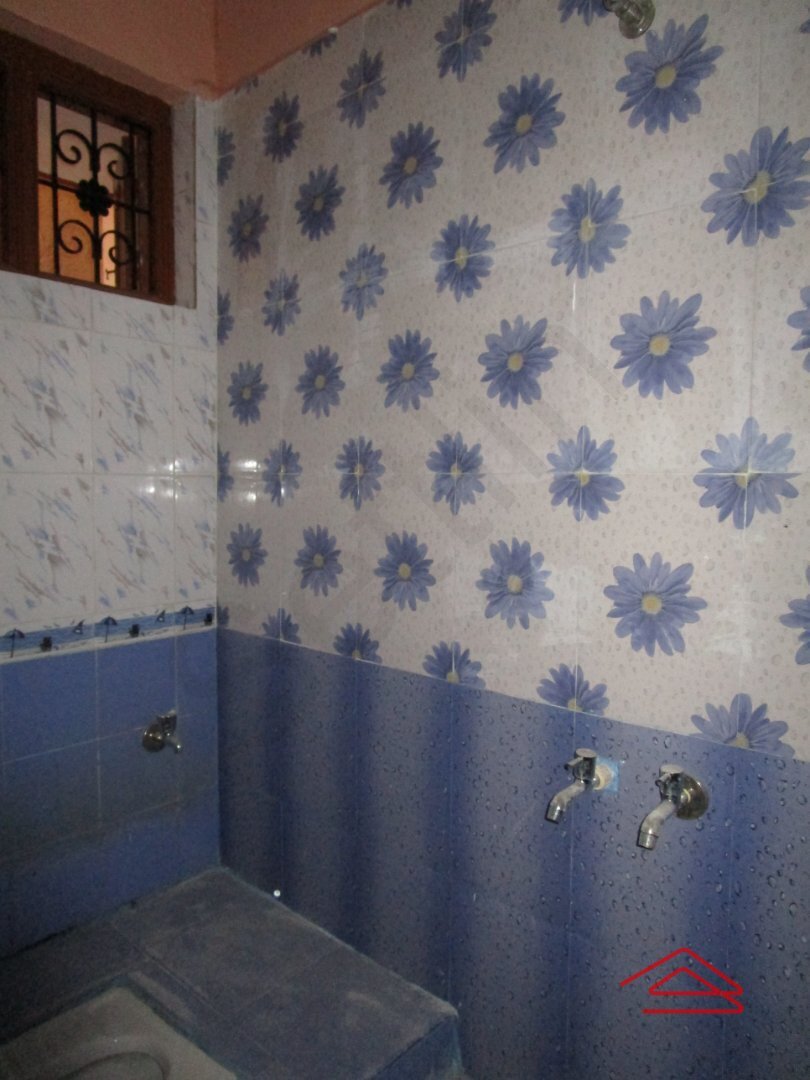 Sub Unit : bathrooms 2