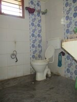 Sub Unit : bathrooms 1
