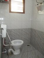 Sub Unit : bathrooms 2
