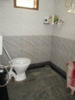 Sub Unit : bathrooms 1