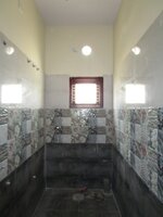 Sub Unit : bathrooms 2