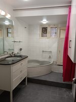 bathrooms 2