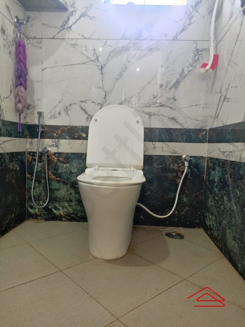 Sub Unit : bathrooms 1