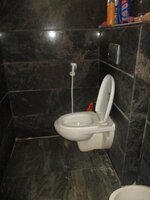 bathrooms 1