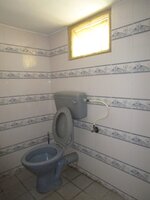 Sub Unit : bathrooms 1