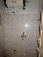 Sub Unit : bathrooms 1
