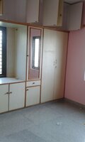 bedrooms 2