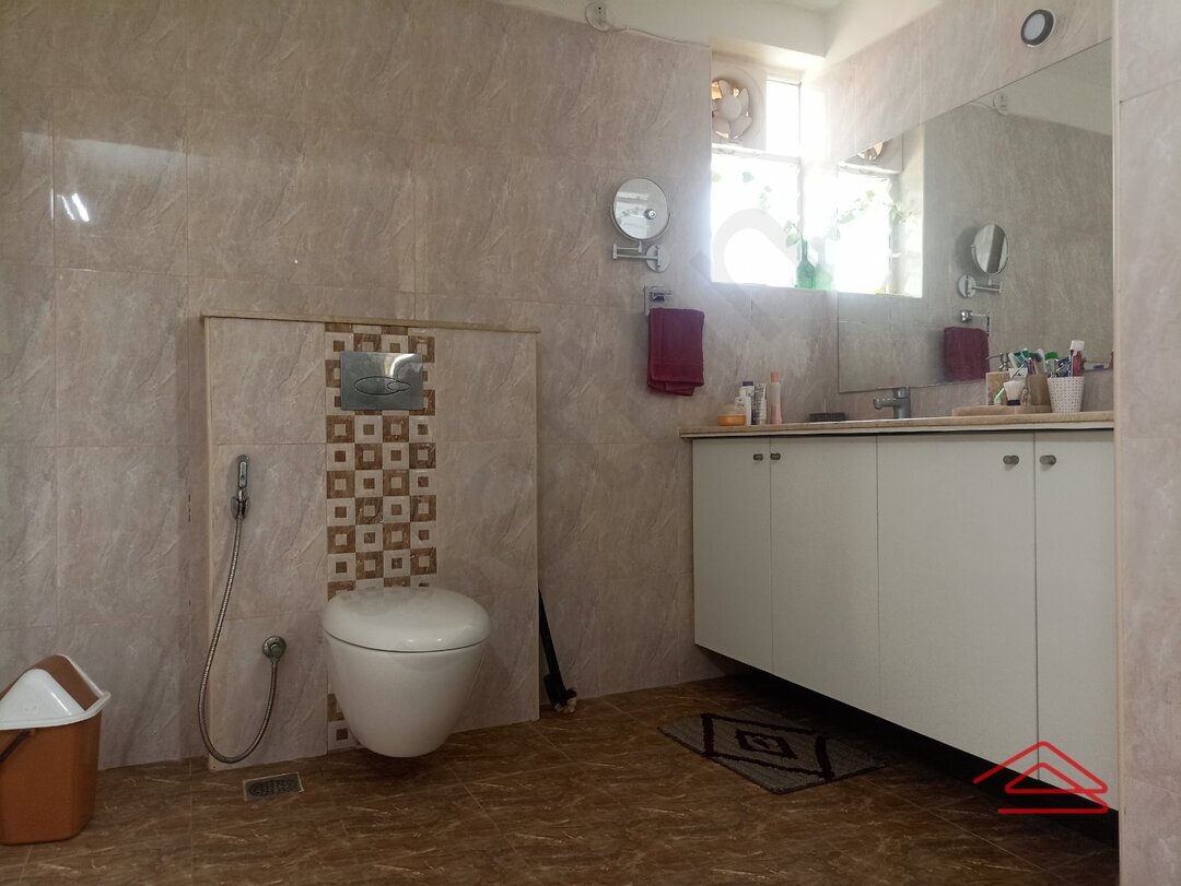 Bathroom 4