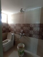 Sub Unit : bathrooms 3