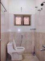 bathroom 4
