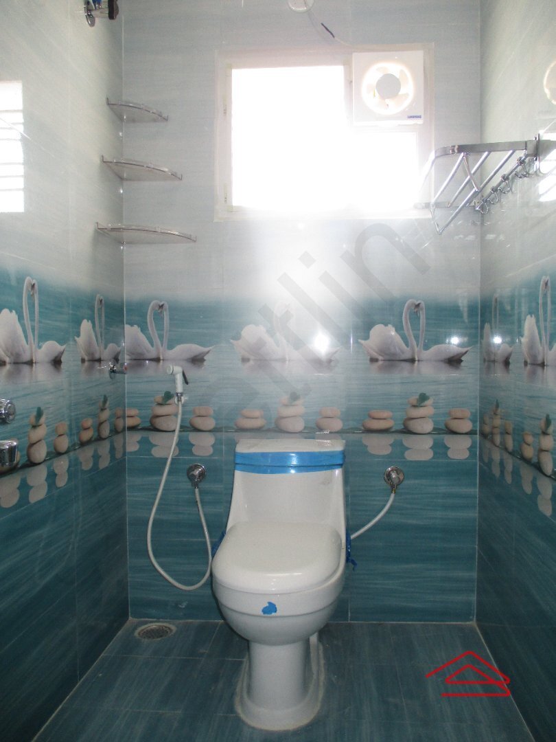 Sub Unit : bathrooms 2