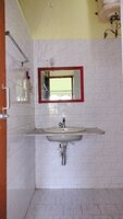 Sub Unit : bathrooms 2