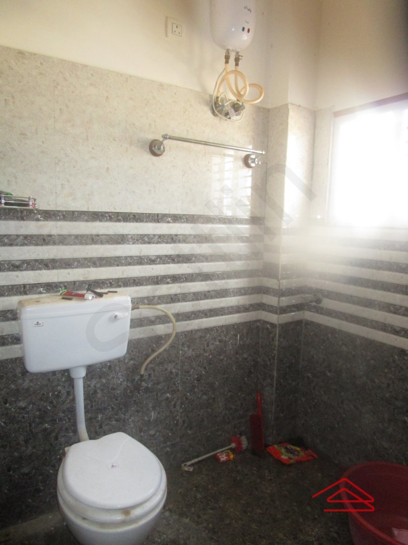 bathroom 4