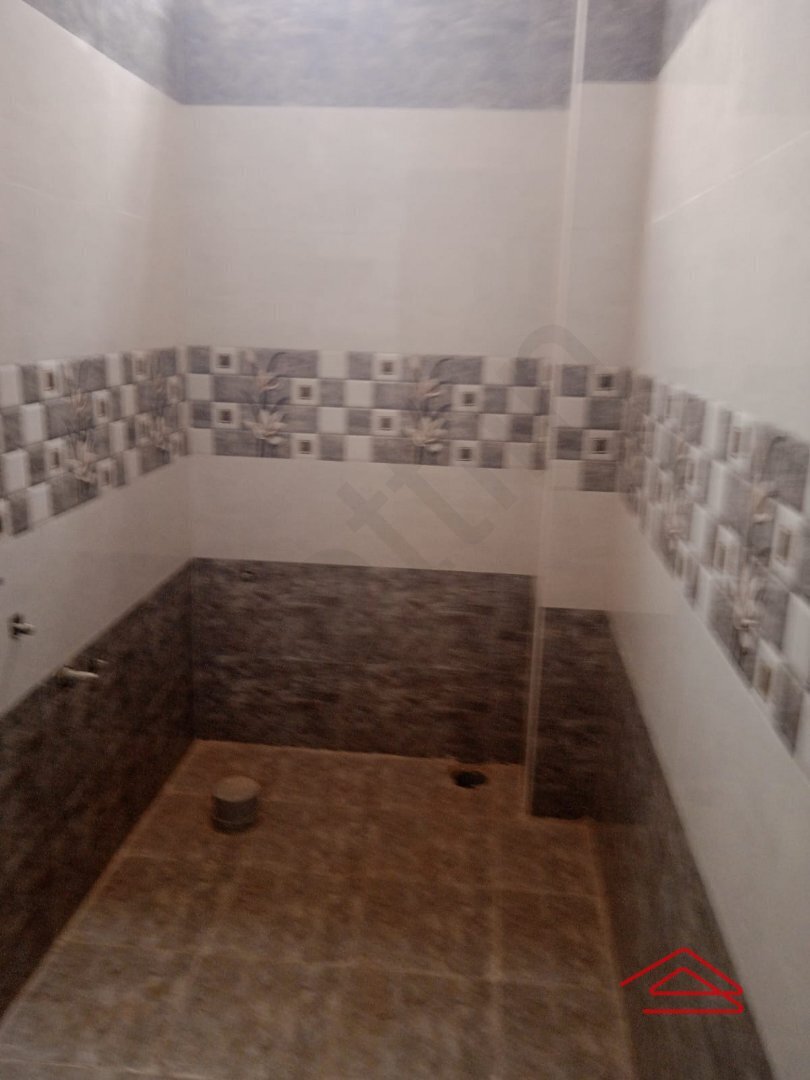 Sub Unit : bathrooms 1