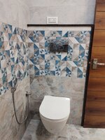 Sub Unit : bathrooms 1