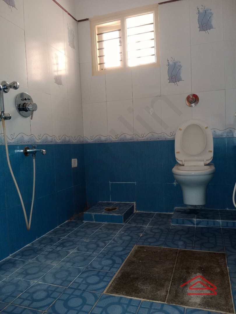 bathrooms 3