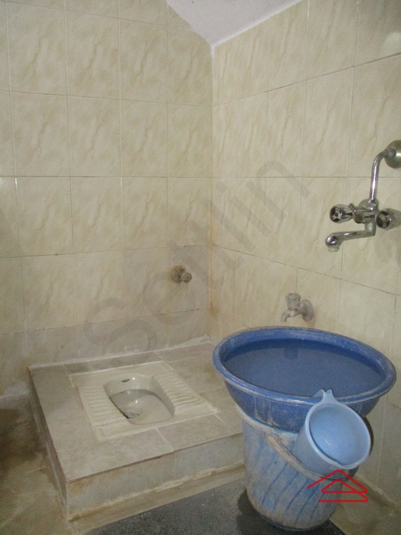 Sub Unit : bathrooms 2