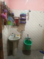 Sub Unit : bathrooms 1