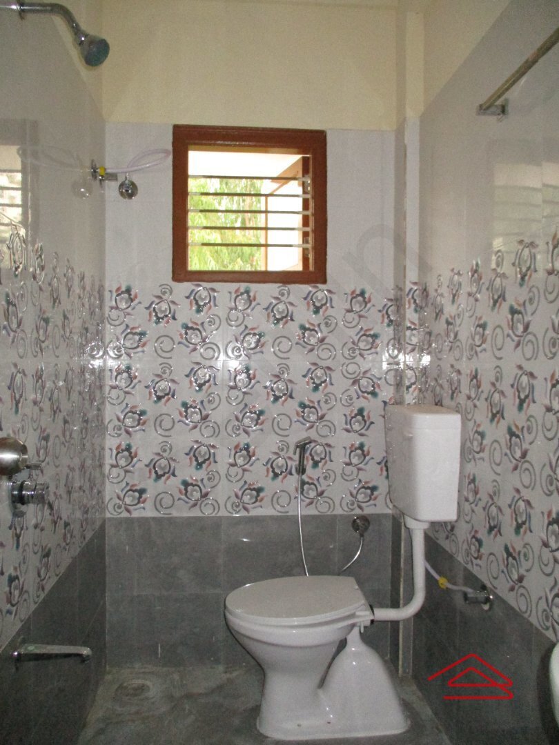 Sub Unit : bathrooms 2