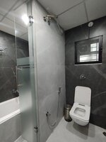 Sub Unit : bathrooms 3