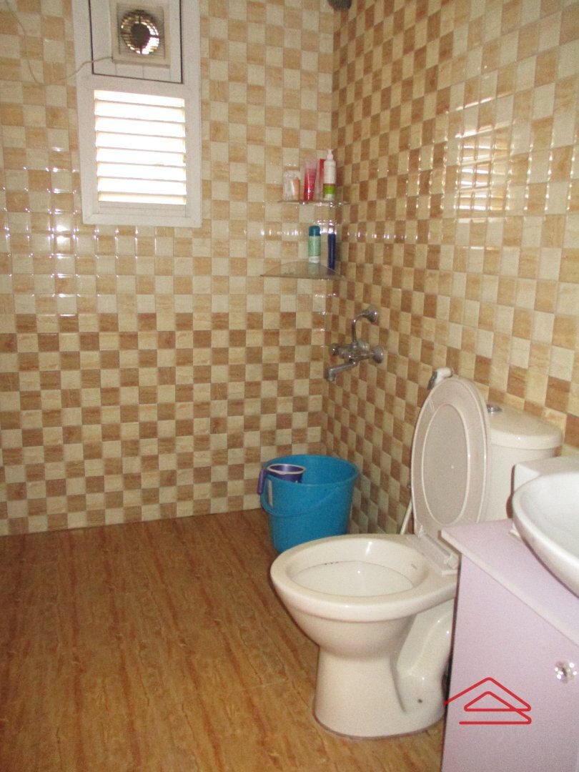 Bathroom 4
