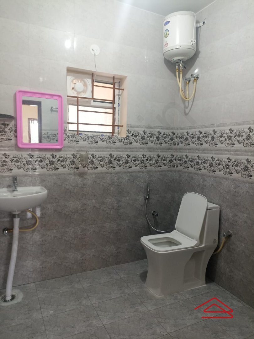 Sub Unit : bathrooms 1