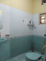 Sub Unit : bathrooms 2
