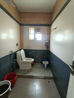 Sub Unit : bathrooms 4