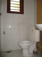 Sub Unit : bathrooms 2