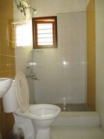 Sub Unit : bathrooms 1