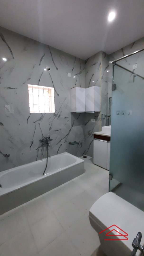 bathrooms 3