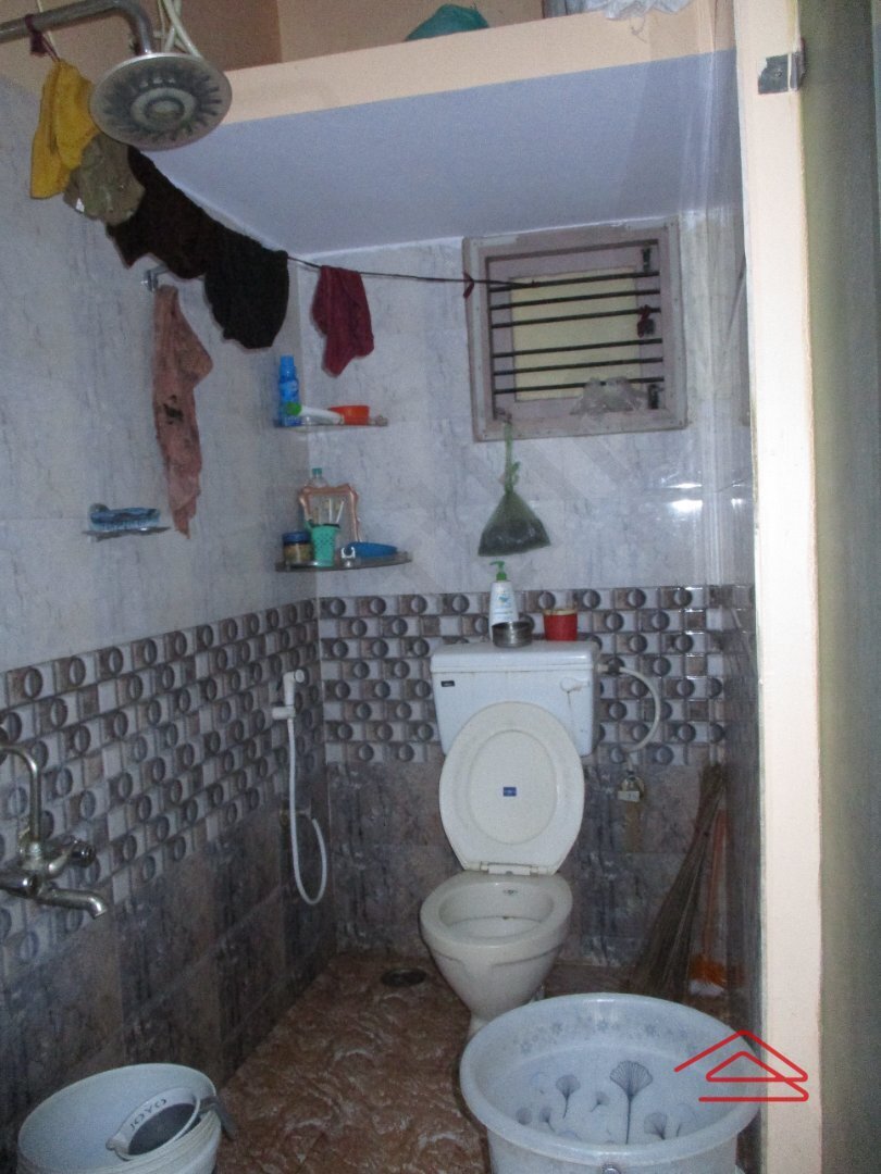 Sub Unit : bathrooms 2