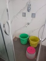 Sub Unit : bathrooms 1