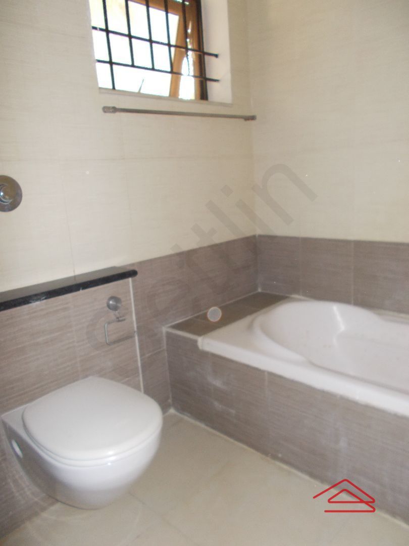 Bathroom 4
