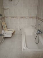 bathrooms 1