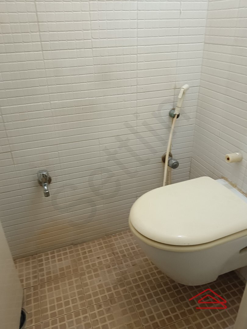 bathrooms 3