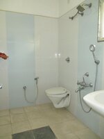 Sub Unit : bathrooms 2