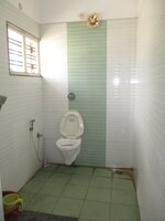 Sub Unit : bathrooms 3