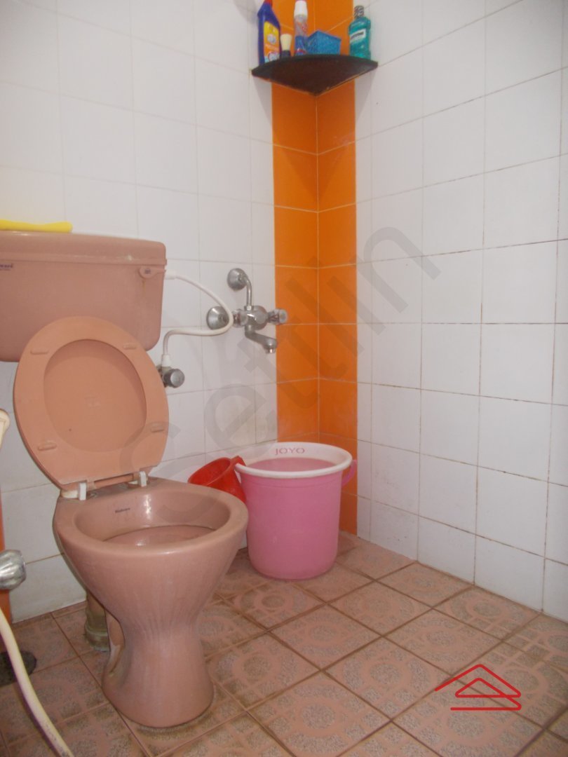 Sub Unit : bathrooms 2